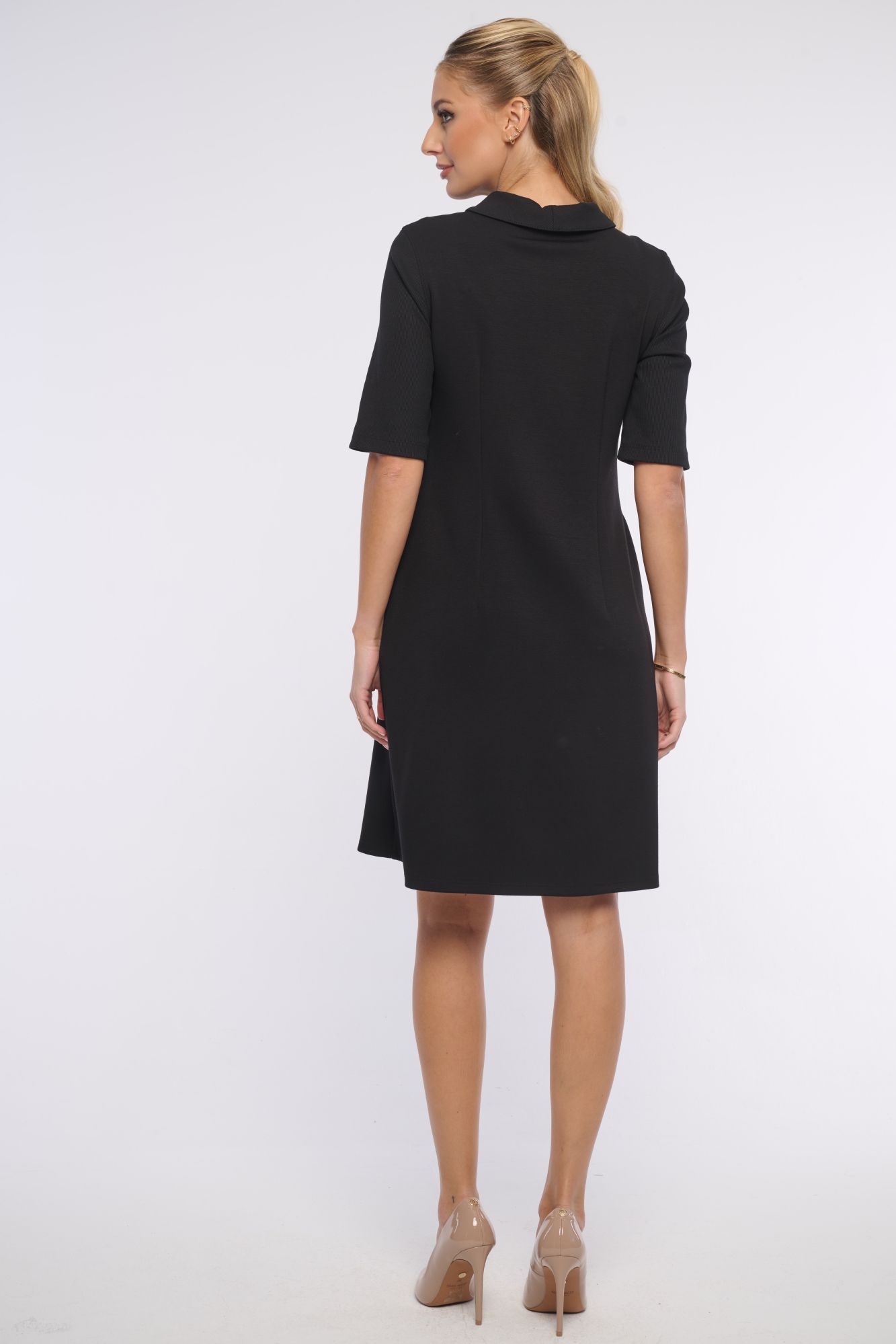 detail 361-597 úpletové šaty