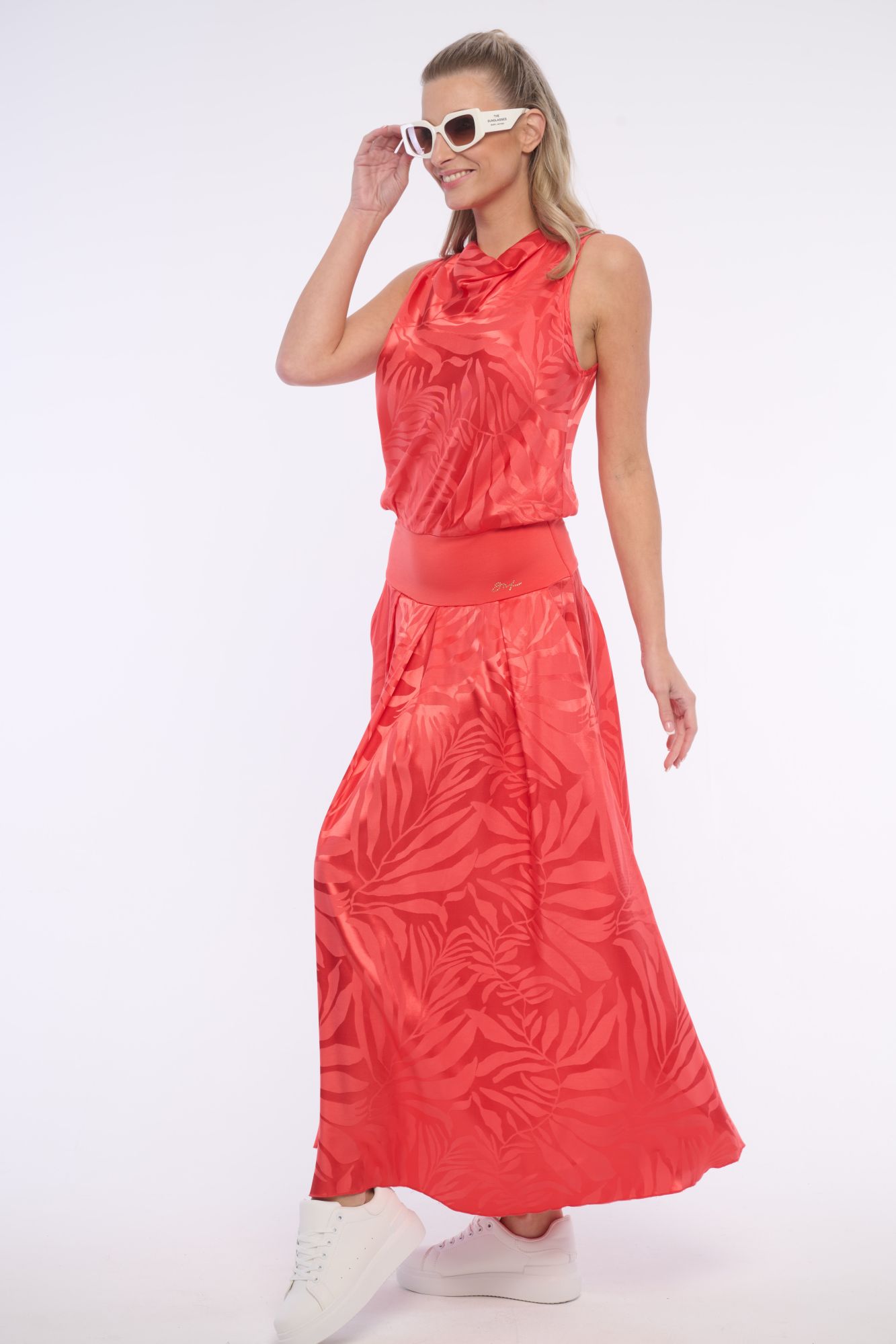 detail 362-601B dlouhé šaty s podkasem