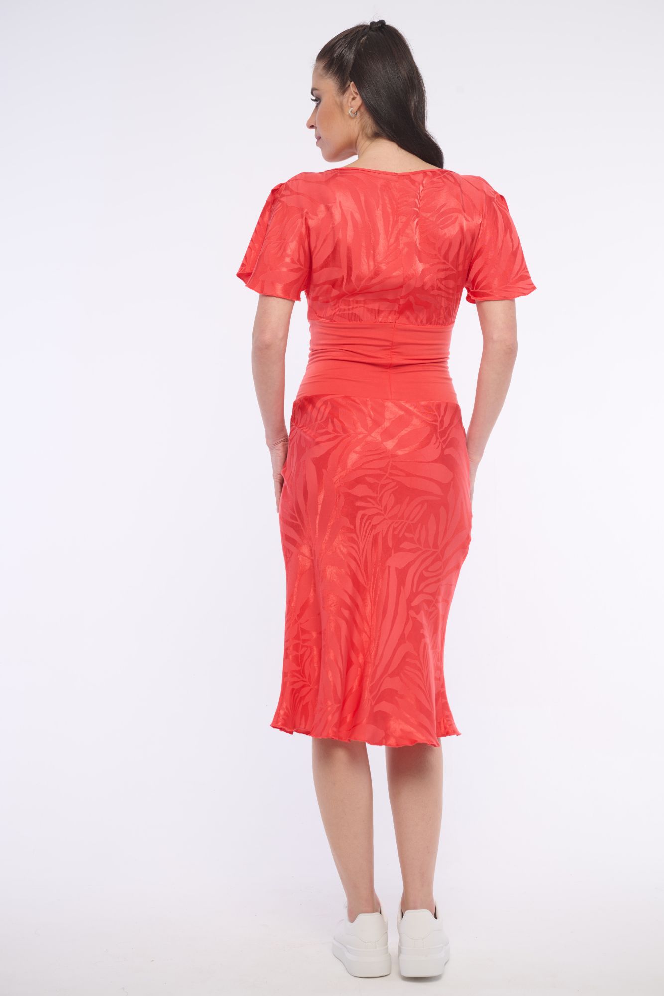 detail 362-602 šaty s náběrem