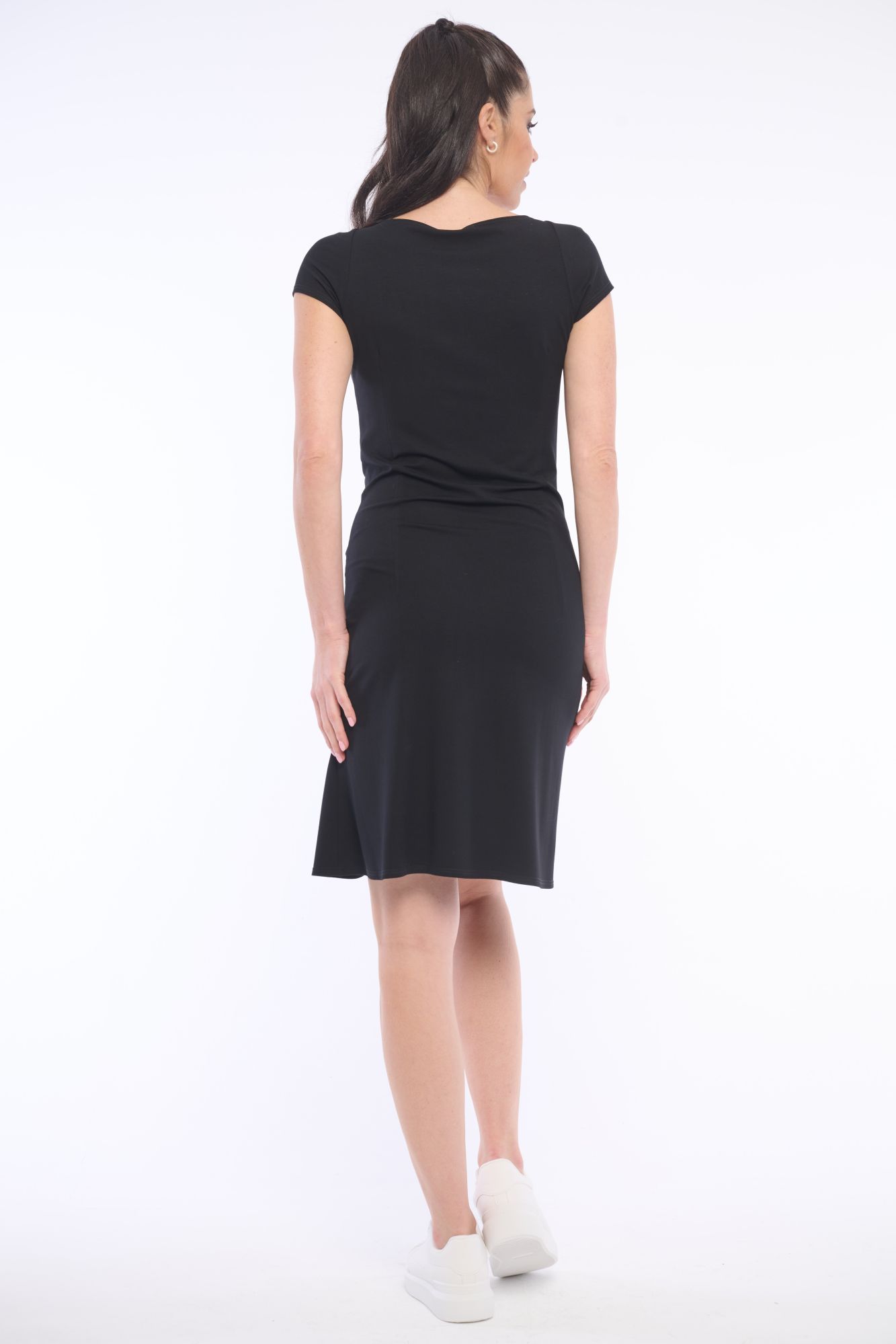 detail 362-623 šaty s průstřihy