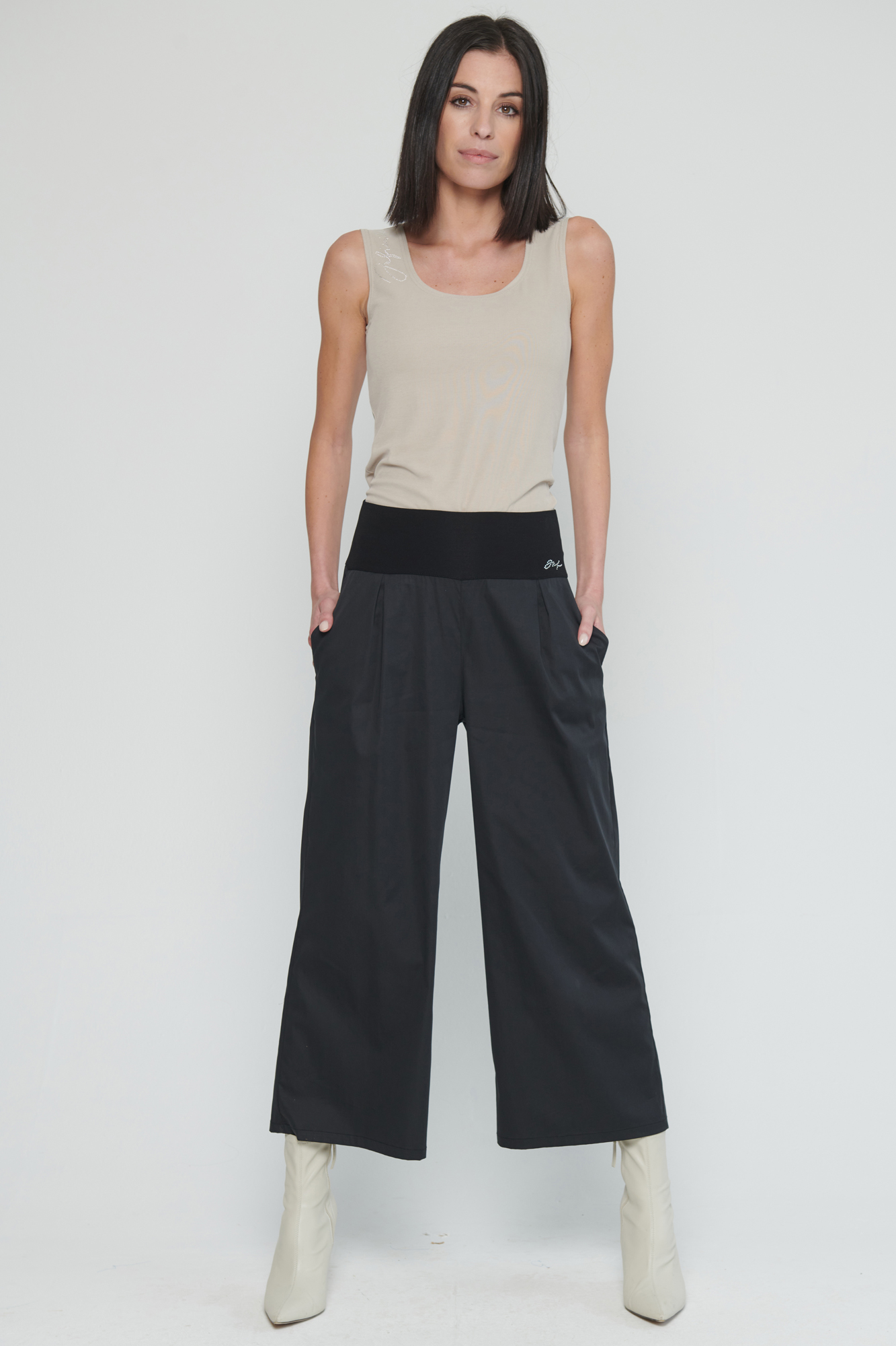 detail 432-724B culottes