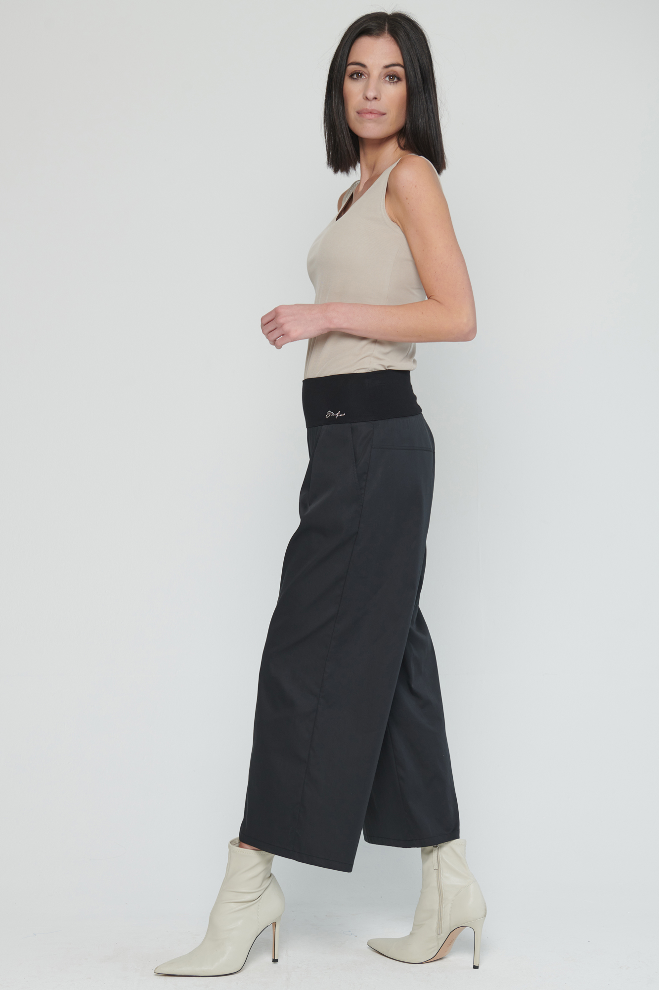 detail 432-724B culottes
