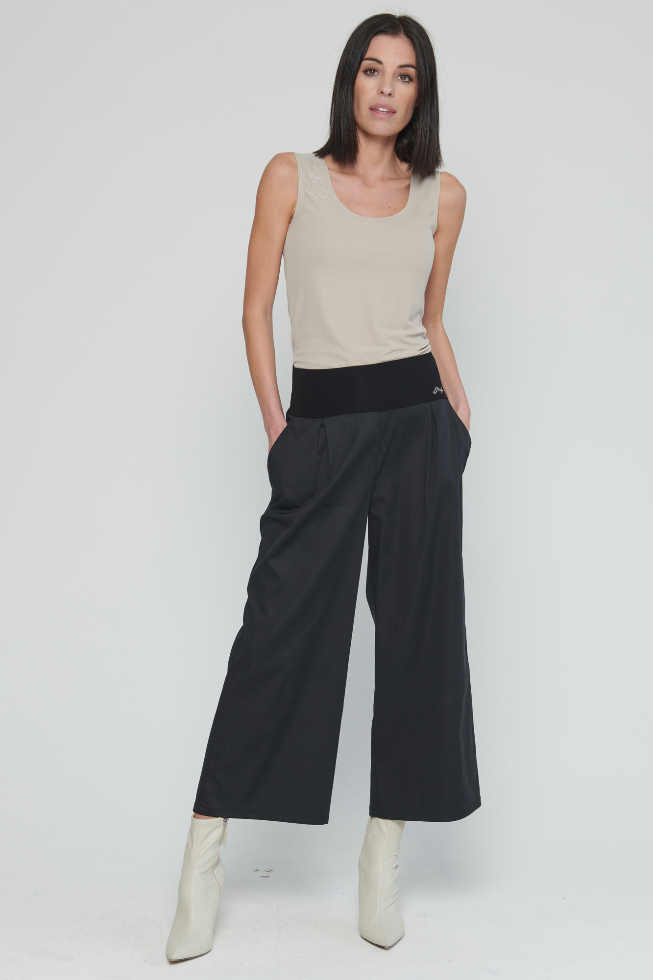 detail 432-724B culottes