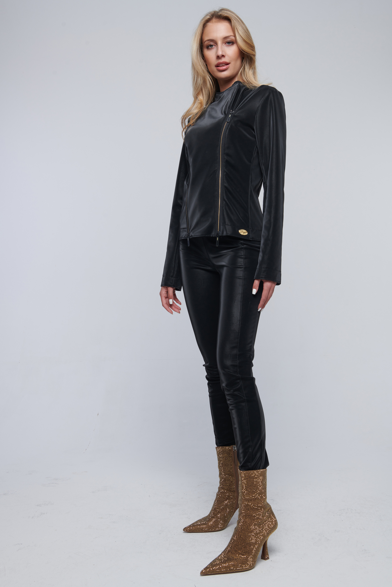 detail 434-737B leginy