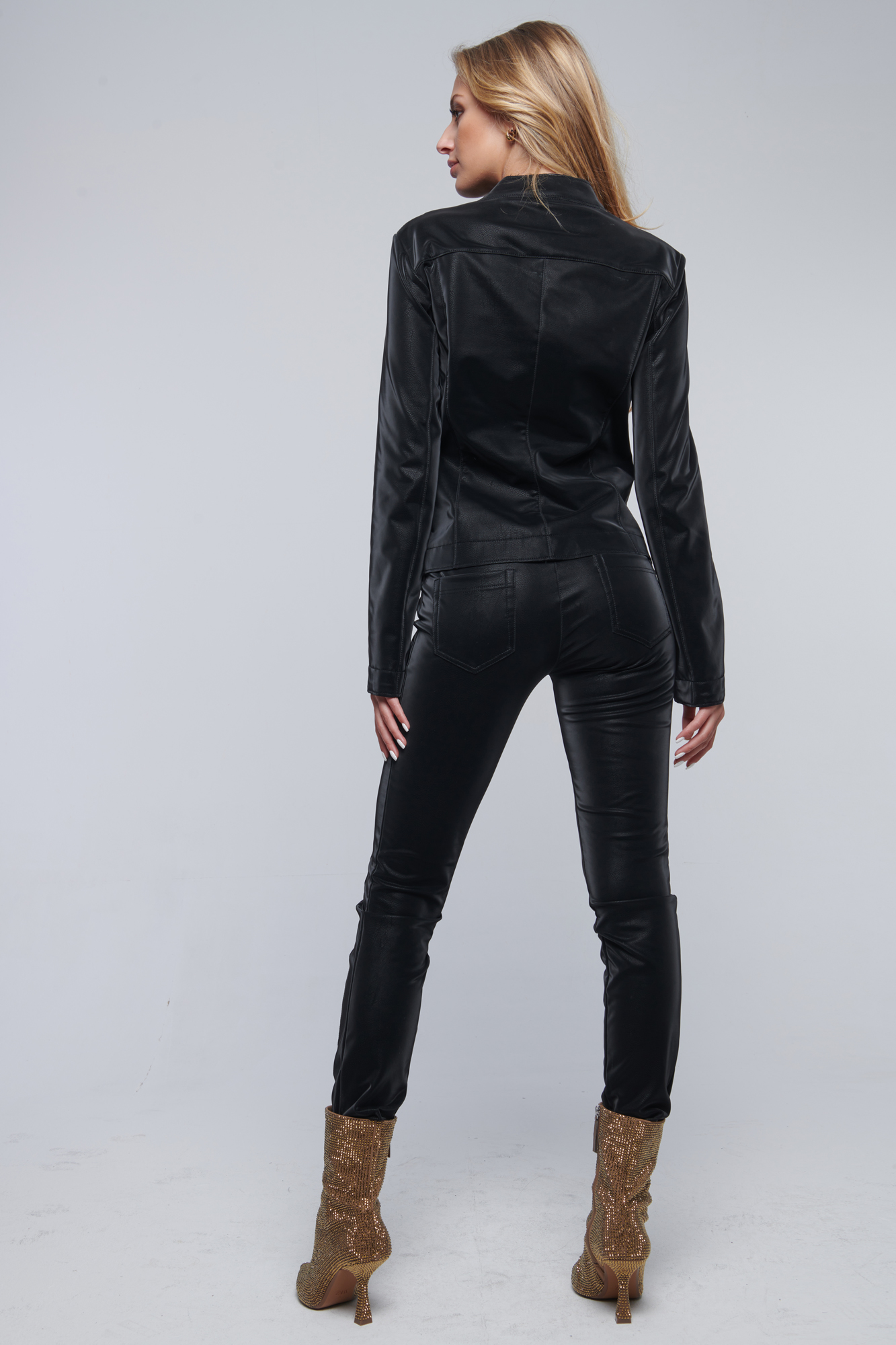 detail 434-737B leginy