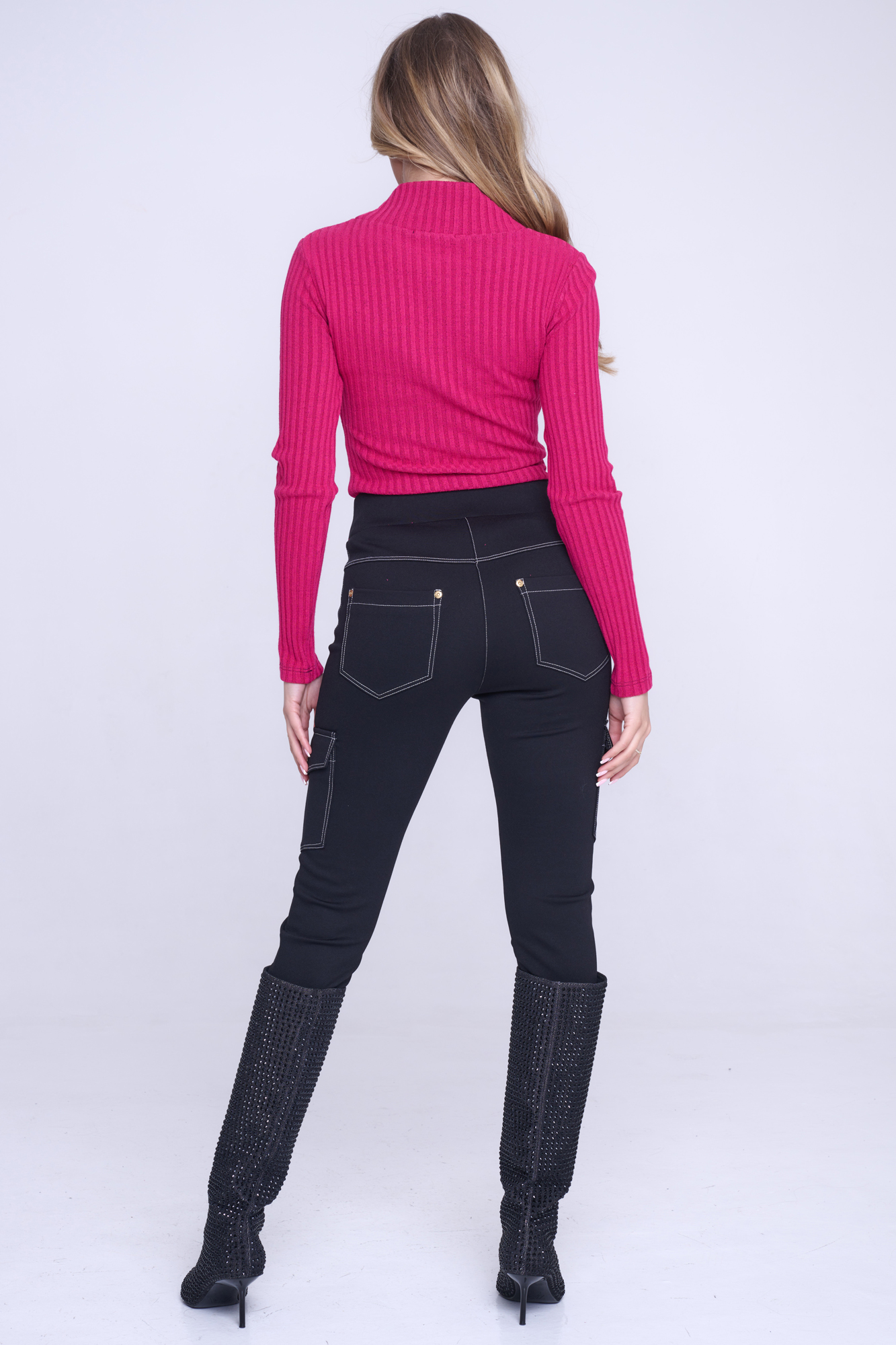 detail 444-763A leginy+cargo kapsy