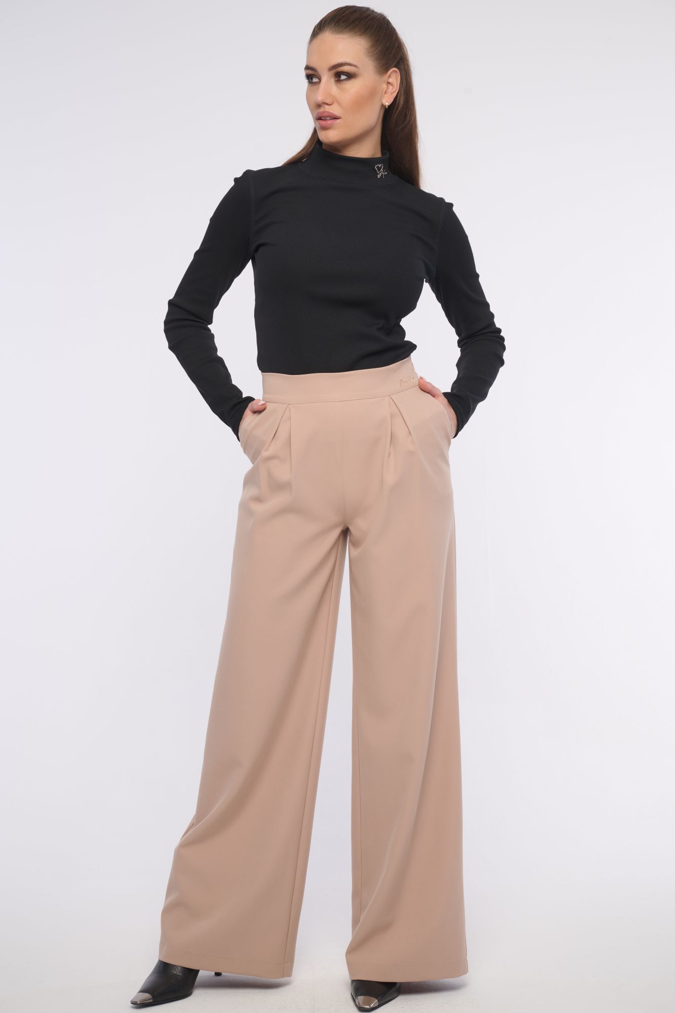 detail 461-799 volné kalhoty