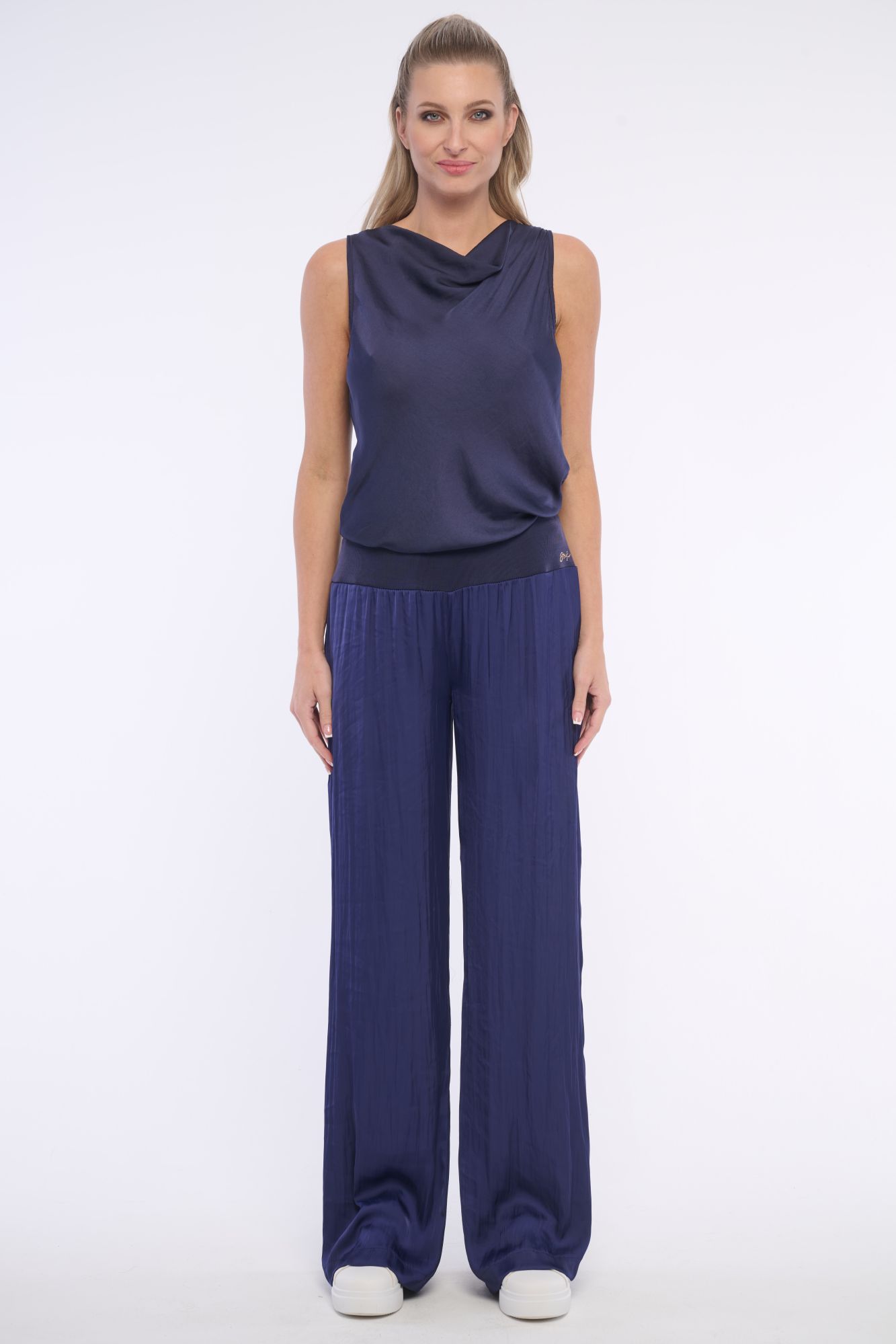 detail 462-808B kalhoty volné