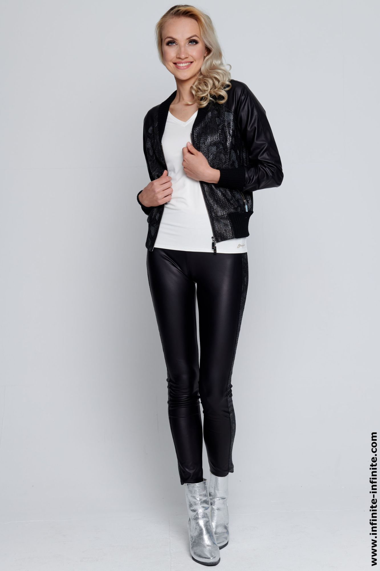detail 503-407 bomber