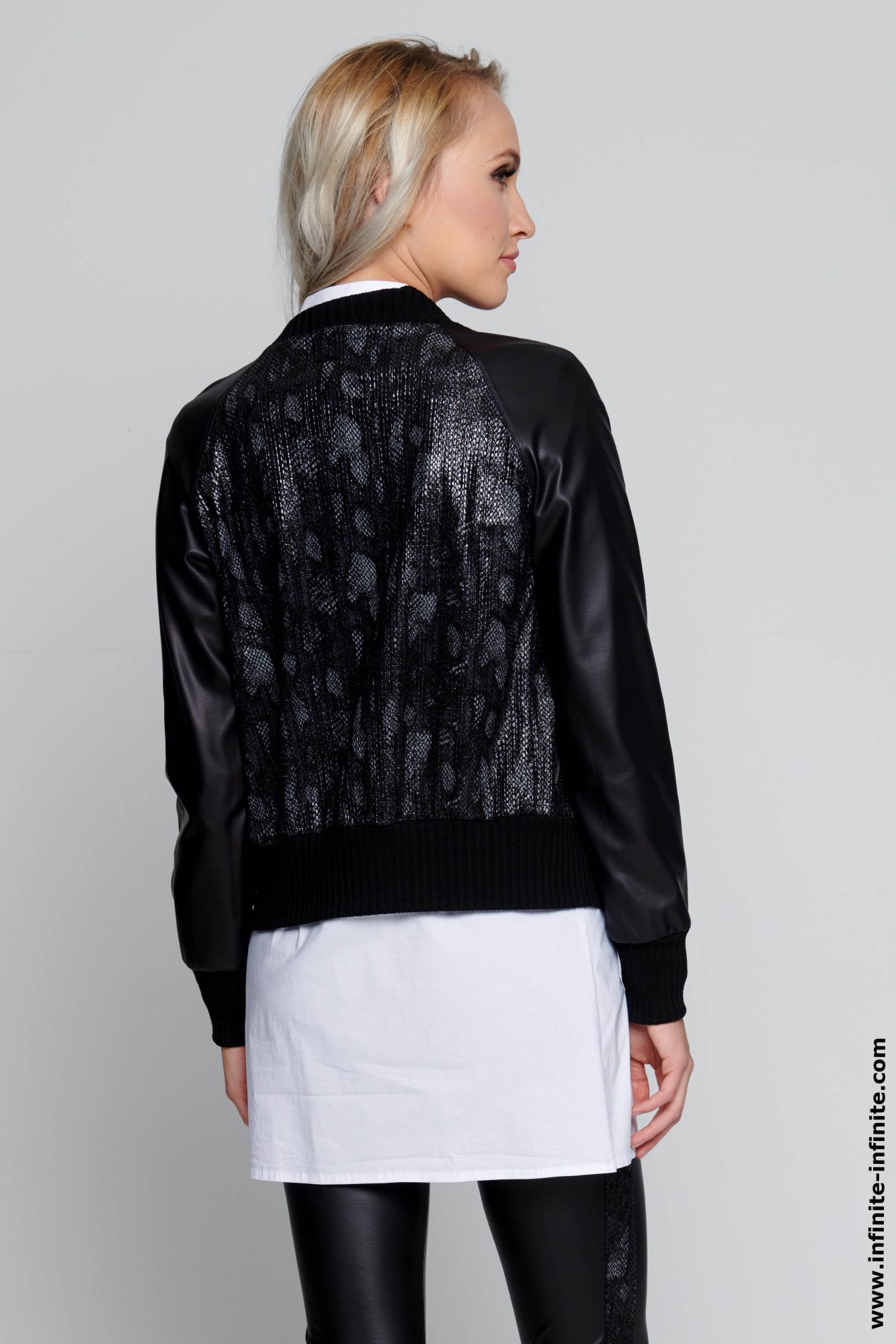 detail 503-407 bomber