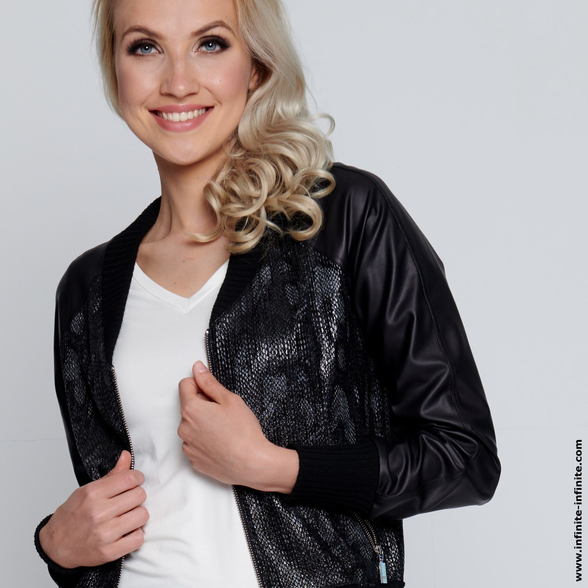 detail 503-407 bomber