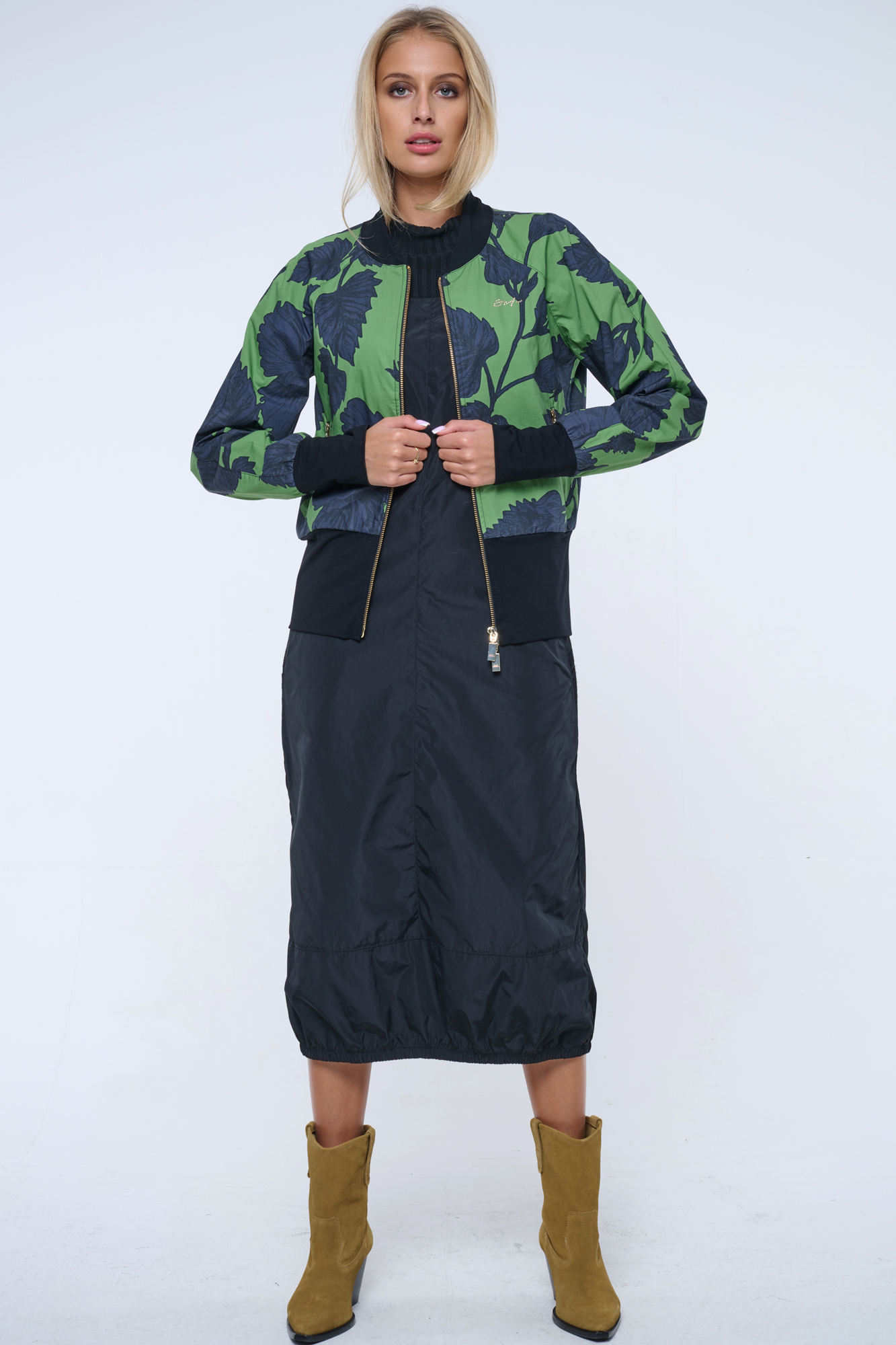 detail 541-456 bomber
