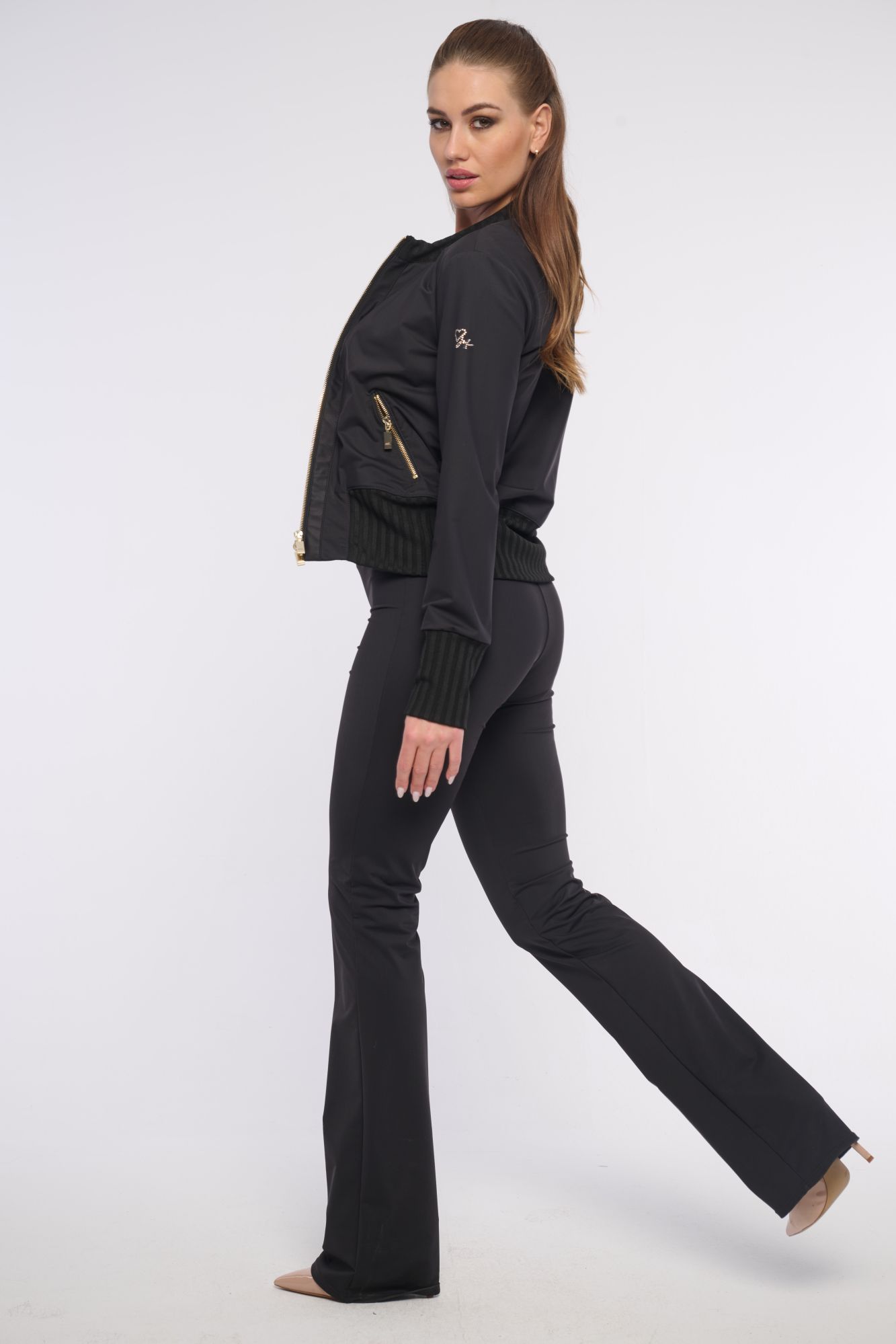 detail 561-481 bomber úpletový