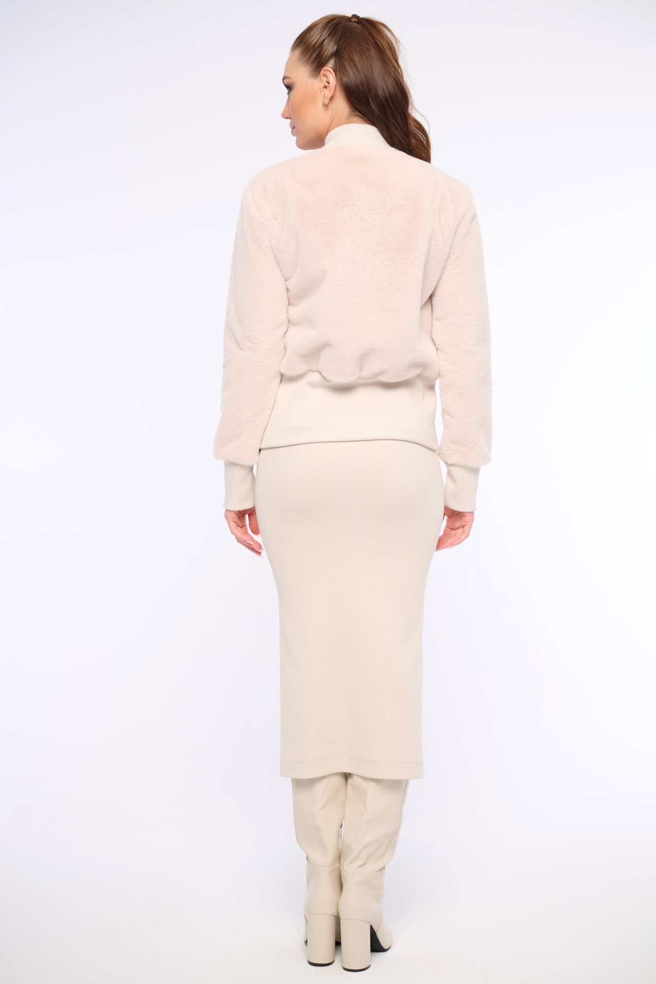 detail 561-482 kožešinová bundička