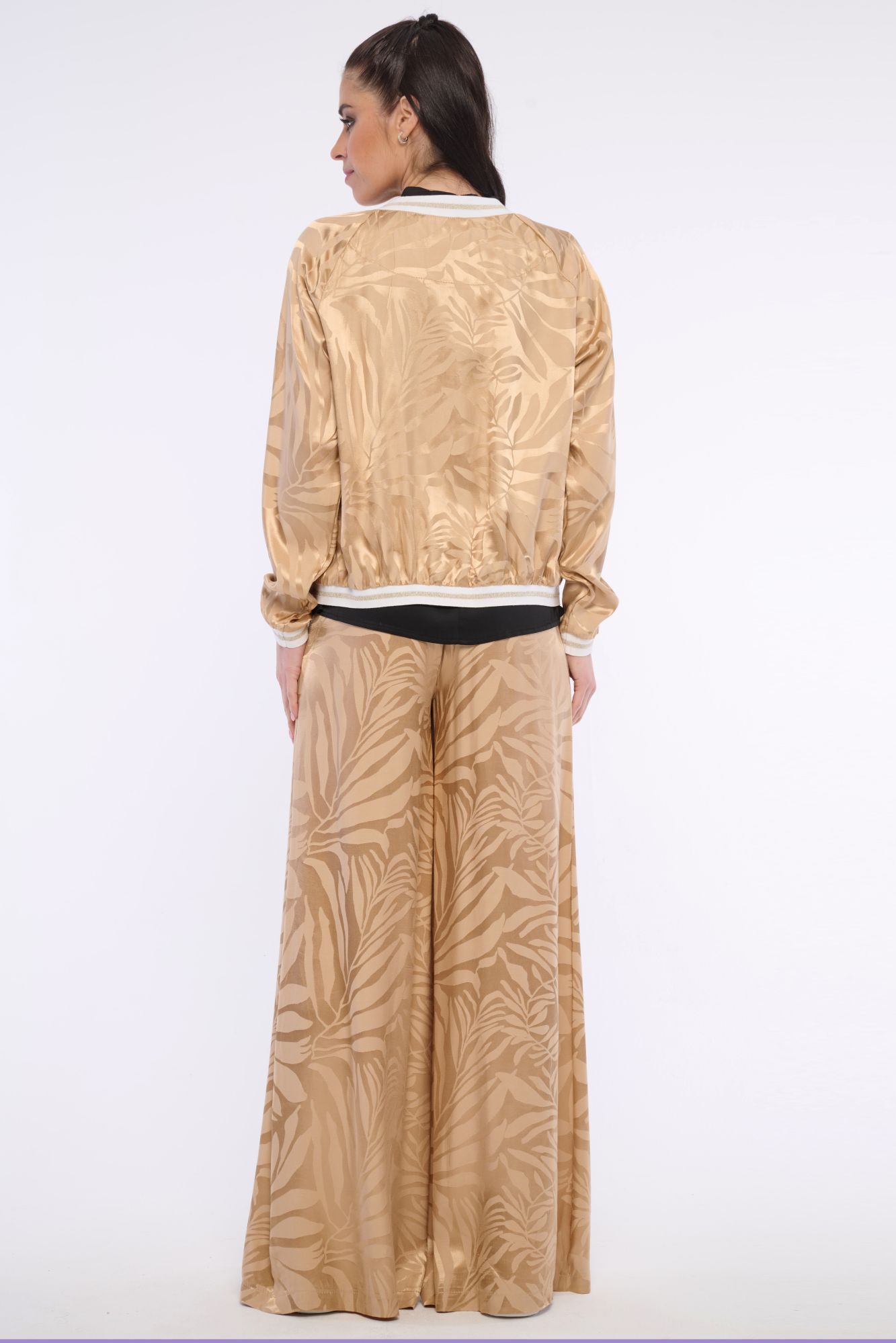 detail 562-493 lehký bomber