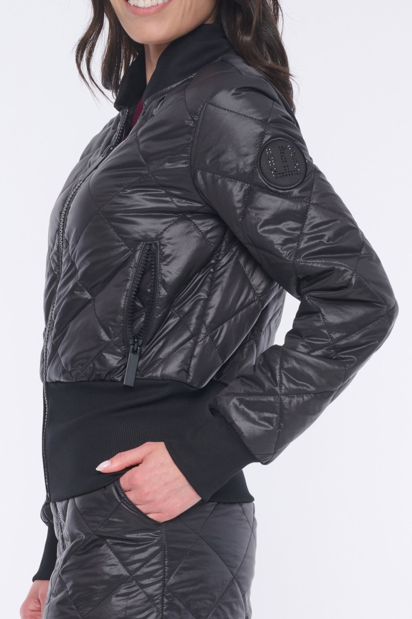 detail 653-280K prošívaný bomber