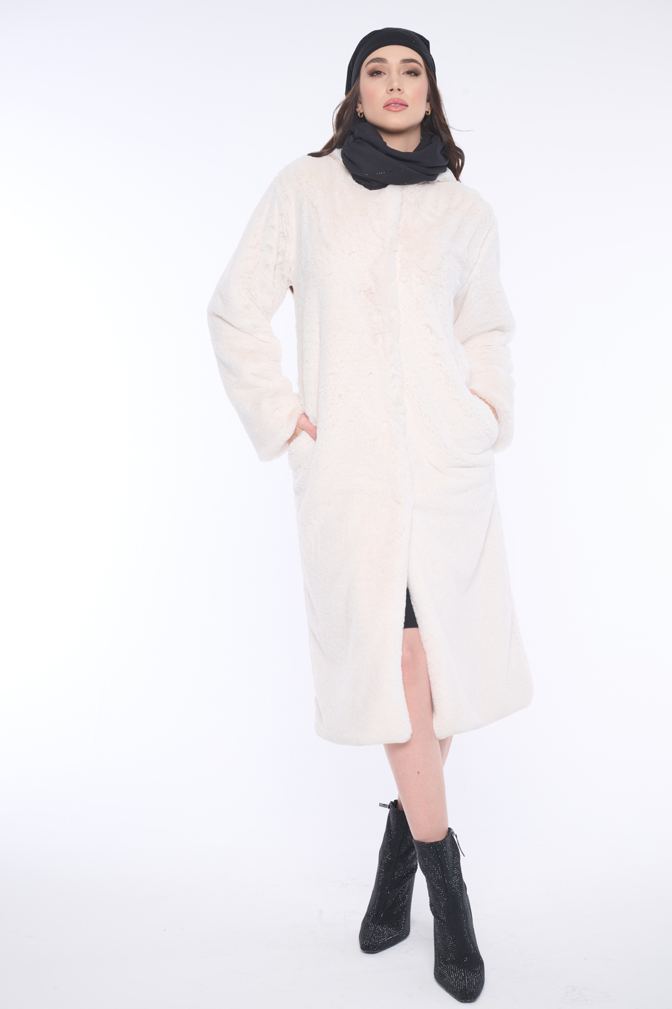 detail 654-281D kožíšek s kapucí