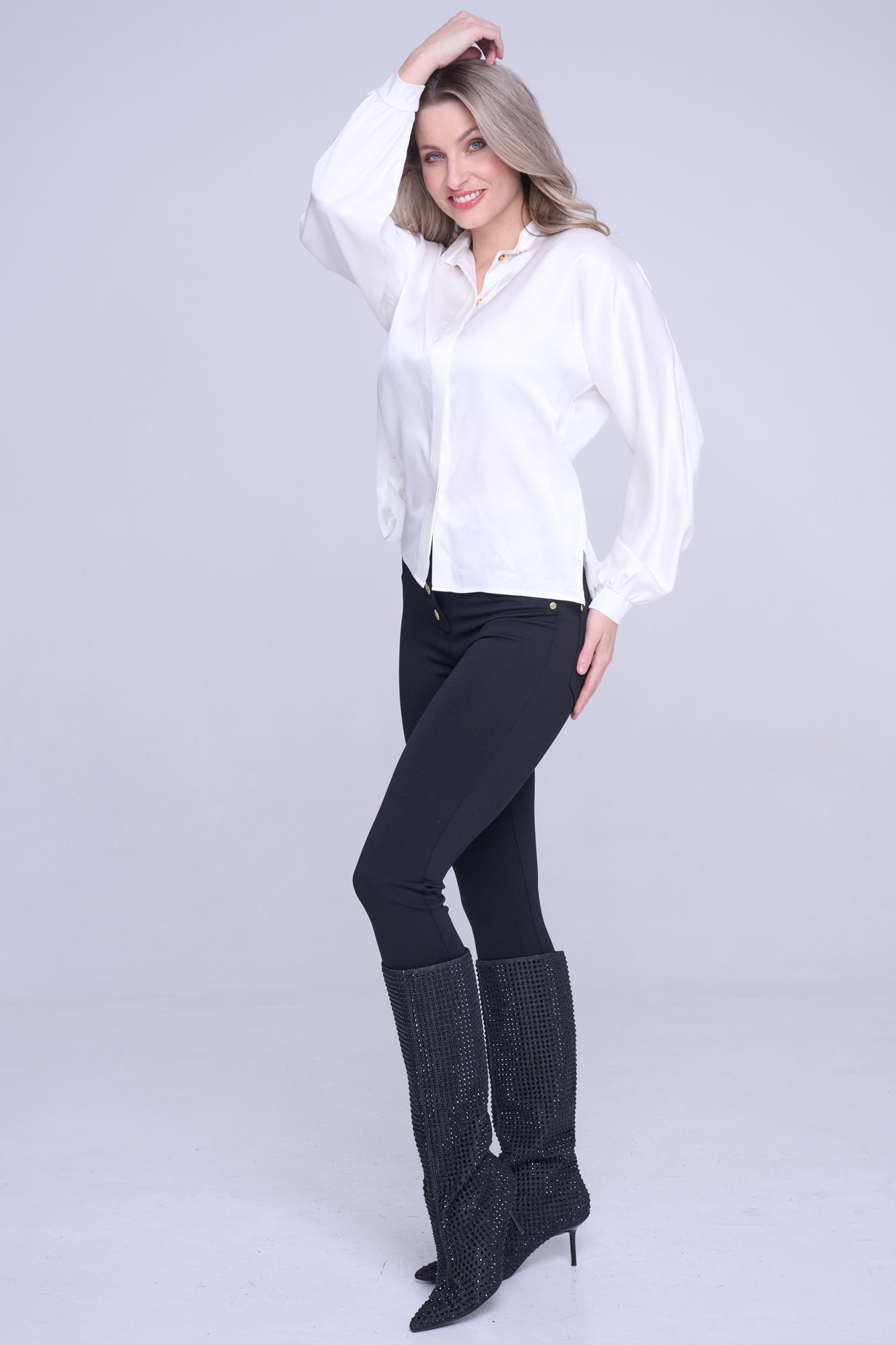 detail 744-120K volná halenka