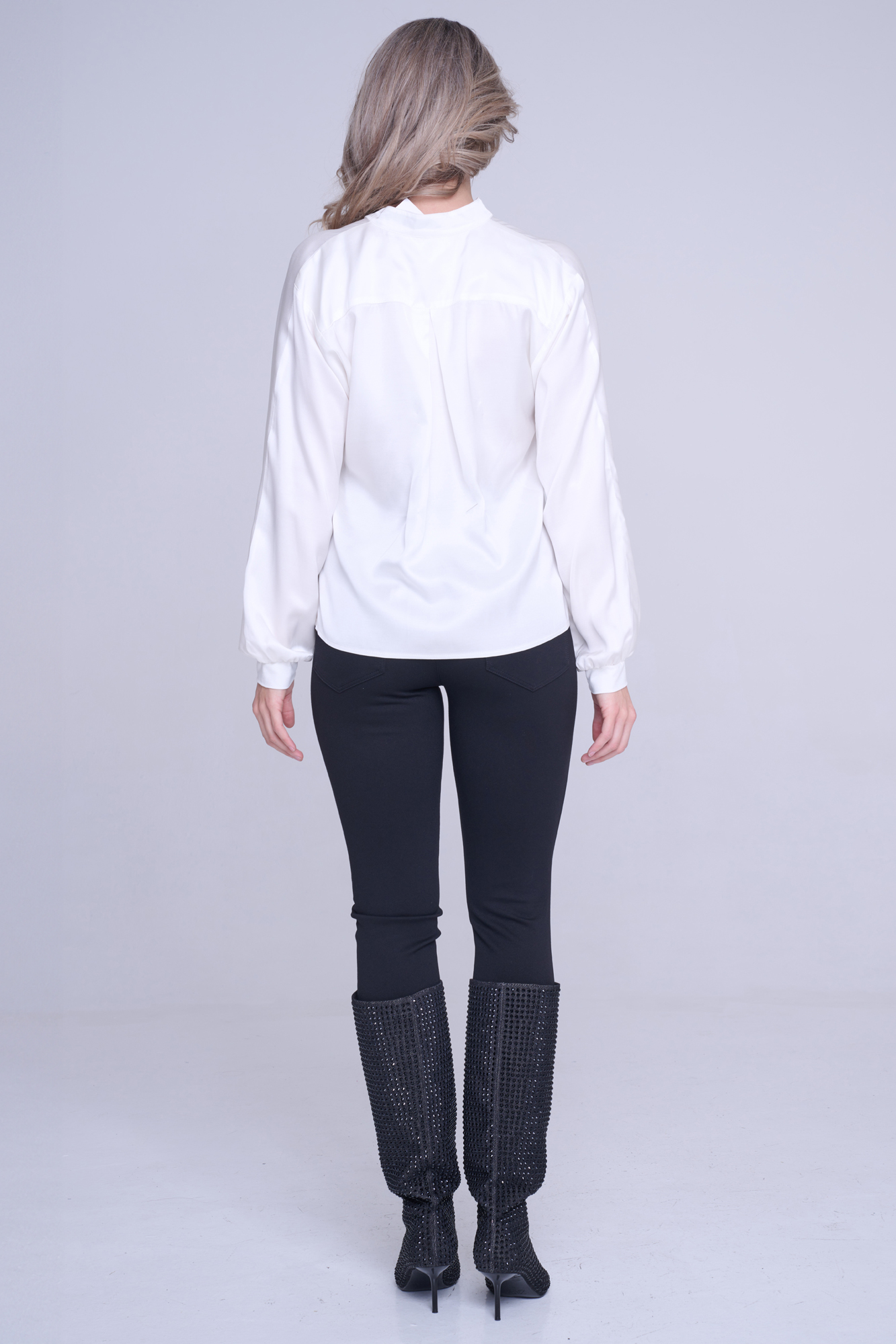 detail 744-120K volná halenka