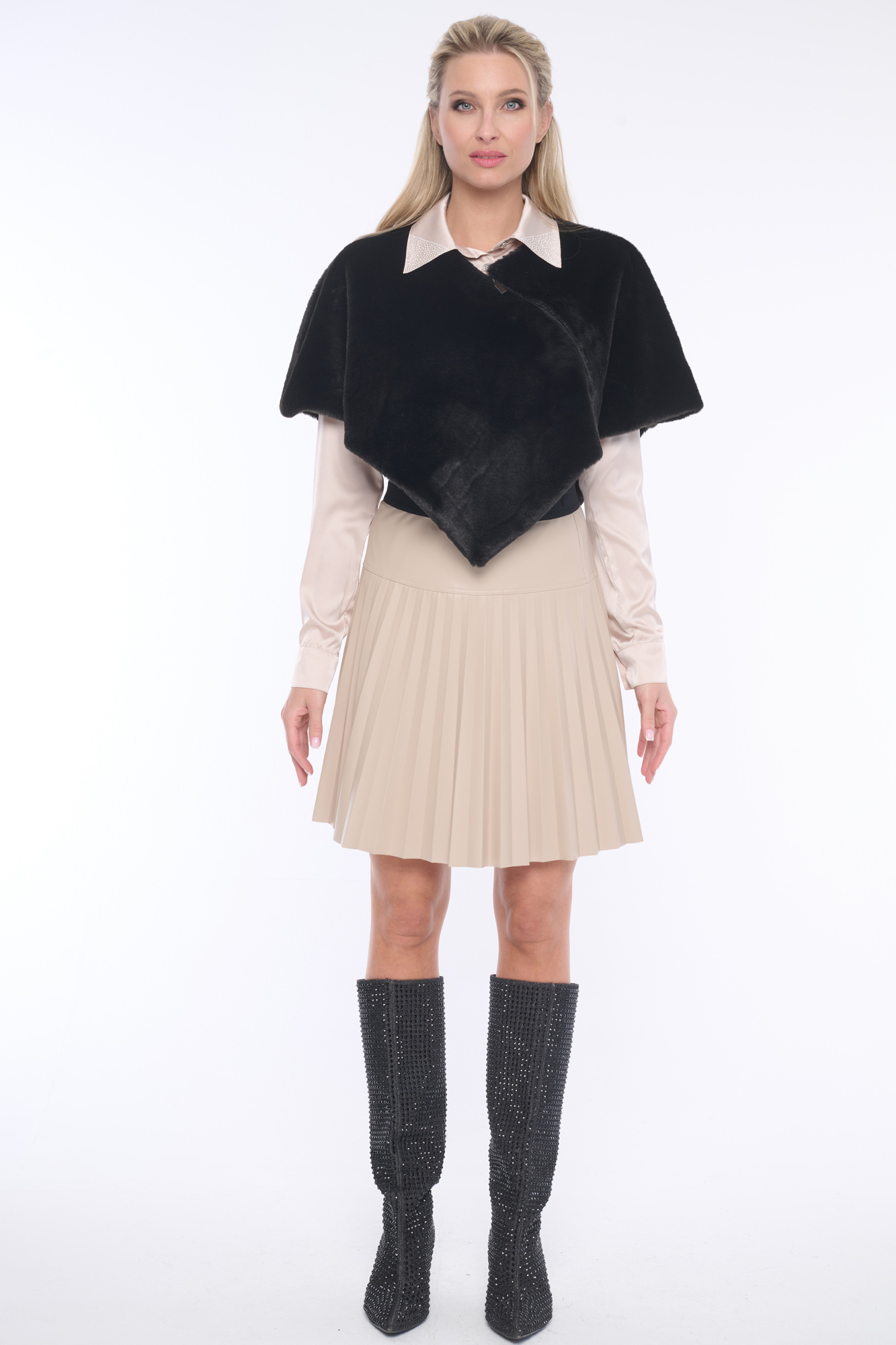 detail 954-144 kožešinové pončo