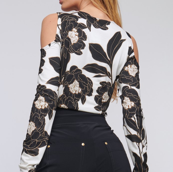 detail 233-630A triko s otvory