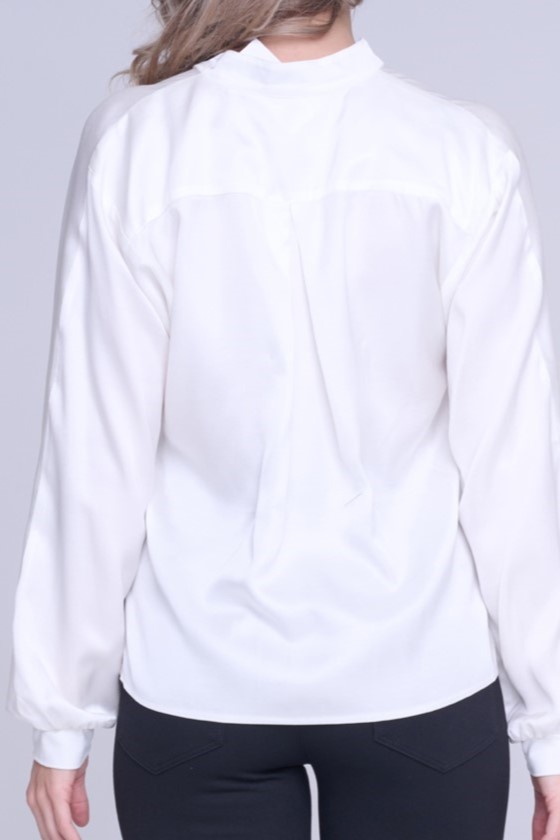 detail 744-120K volná halenka