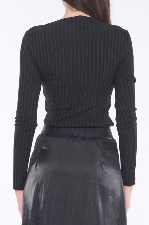 detail 254-765 triko lodice