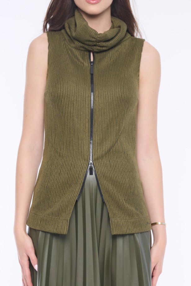 detail 254-758 rolák bez rukávu