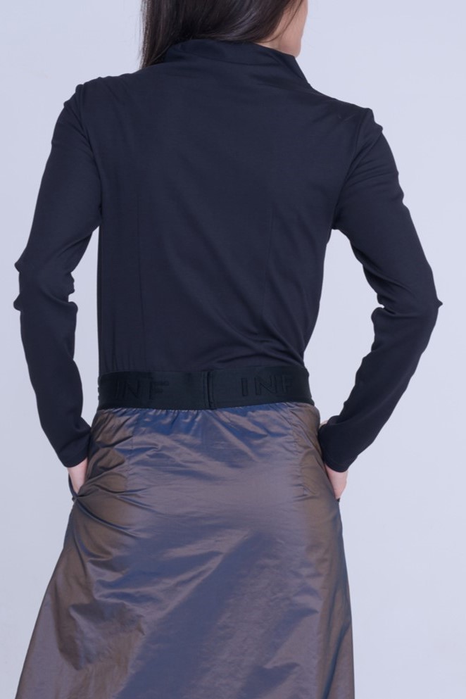 detail 343-507 šaty